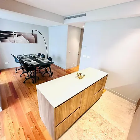 Apartman The Eca De Queiroz House - No Cv E - Flat B - Three-bedroom