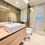 Apartamento The Eça De Queiroz House - No Cv E - Flat B - Three-bedroom