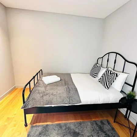 The Eca De Queiroz House - No Cv E - Flat B - Three-bedroom * 리스본
