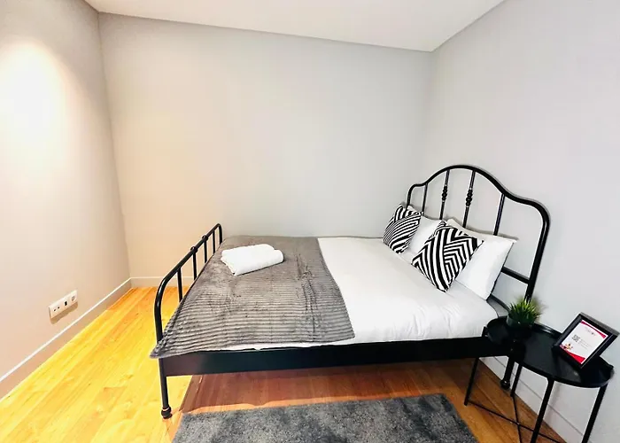 The Eca De Queiroz House - No Cv E - Flat B - Three-bedroom * Lisboa