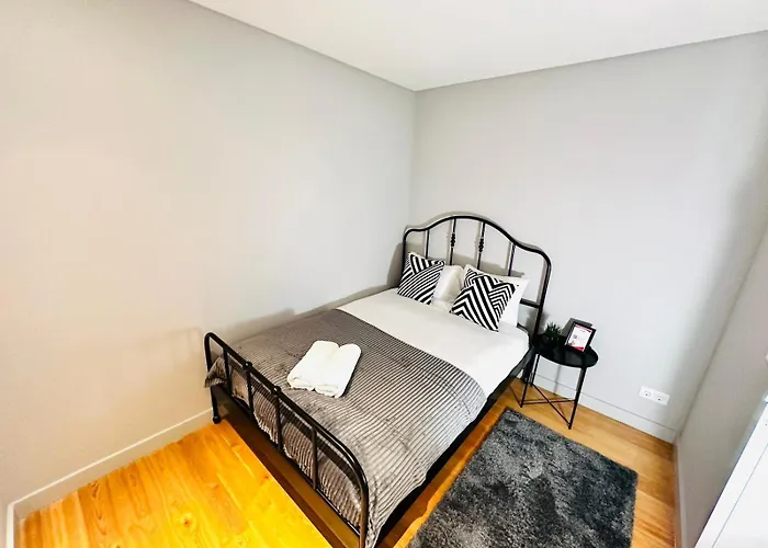 Apartman The Eca De Queiroz House - No Cv E - Flat B - Three-bedroom