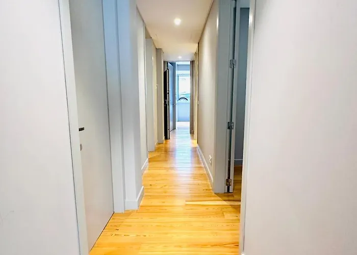 The Eca De Queiroz House - No Cv E - Flat B - Three-bedroom Lisboa