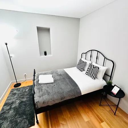 The Eca De Queiroz House - No Cv E - Flat B - Three-bedroom 公寓