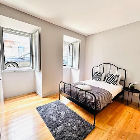 Apartament The Eca De Queiroz House - No Cv E - Flat B - Three-bedroom *